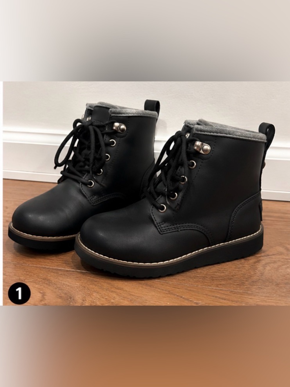 UGG Kids Waterproof Leather Wool Lined Boots Black Size 13 ⭐️ AUTHENTIC UNISEX